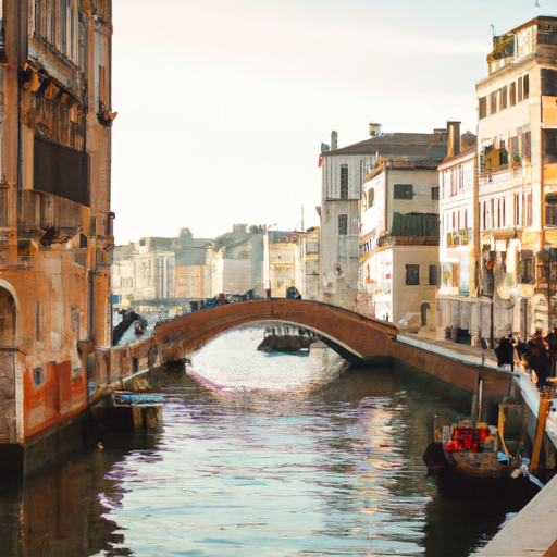 צילום של התעלות בוונציה עם גשר וגונדולות ברקע.